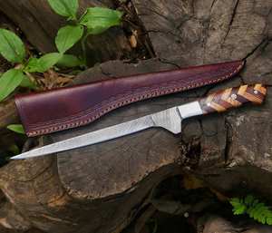 Cuchillo de caza personalizado de acero de Damasco con mango de madera, hoja de punta caída, filo recto, 0.6 mm de grosor, hecho a mano para uso en exteriores. - Product Image 3