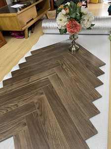 Venta al por mayor de pisos de madera de ingeniería-Teca/Acacia/Caucho/Pisos de madera de pino de VIETNAM Precio barato para la exportación - Product Image 5