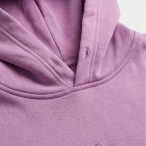 Haut à capuche sport pour femme, coupe épaules tombantes, hiver, en coton épais, personnalisable (couleur et logo imprimé) - Product Image 4