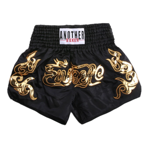 Shorts de Muay Thai noirs, shorts de boxe pour hommes, femmes et enfants, vêtements d'arts martiaux en satin, vêtements de MMA, vêtements de combat en cage, pantalons de grappling, de kickboxing - Product Image 3