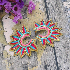 ต่างหูรูปทรงน้ำหนักเบา ดีไซน์ดอกไม้ทำมือ ประดับด้วยลูกปัดแก้ว ผ้าฝ้าย โพลีเอสเตอร์ ปักลาย สำหรับงานฝีมือแฟชั่นสตรี - Product Image 1