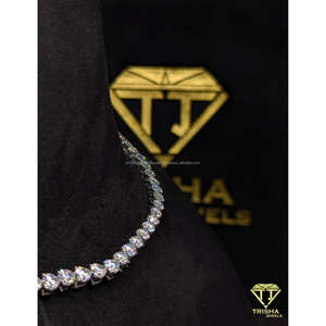 สร้อยคอเทนนิสเพชรทรงหัวใจแบบสั่งทำพิเศษ เพชร VVS ที่เพาะเลี้ยงในห้องปฏิบัติการ ตัวเรือนเงินแท้ 925 เครื่องประดับฮิปฮอป โดย Trisha Jewels - Product Image 5