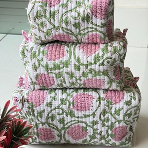 Trousse de Toilette Matelassée en Coton Vintage avec Motif Floral Brodé, Grande Capacité, Fermeture à Rabat Multifonction - Product Image 1