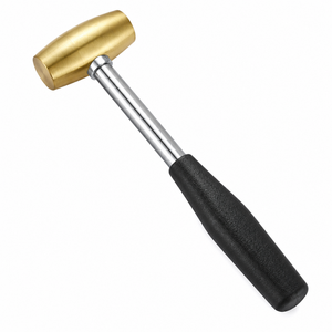 MANAN INSTRUMENTS Marteau à tête en laiton de 1 lb, marteau anti-étincelle avec poignée confortable pour la fabrication de bijoux, de métaux et pour les orfèvres - Product Image 1