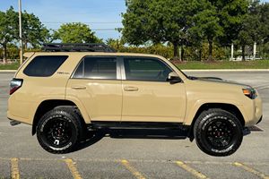 4Runner TRD Pro 2016 d'occasion en bon état - Product Image 5