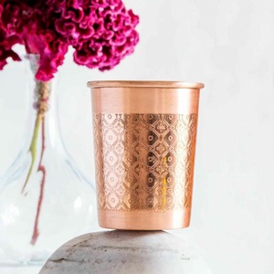 Gobelet à boisson en cuivre contemporain, élégant et fait main, pour la maison, le bureau et les repas. - Product Image 5