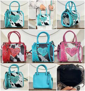 กระเป๋าเดินทางหนังวัวแท้ลายสลักมือ ดีไซน์ทันสมัย คุณภาพสูง พร้อมซิปปิด สำหรับใช้ในชีวิตประจำวัน ขายส่ง - Product Image 3