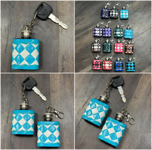 March Expo Mini Checkered Pattern Genuine Leather Hip Flask Keychain Pocket Bottle Portable Alcohol Flask Wholesale for Unisex - Product Image 3