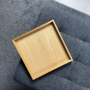 Bandeja de Servir de Madera con Borde Ancho y Elevado, Plato Minimalista para Presentación de Alimentos, Organizador para Mesa de Comedor, Café, Té y Desayuno - Product Image 1