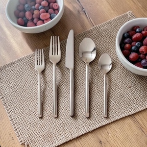 Ensemble de couverts en acier inoxydable 5 pièces, fourchette, couteau, cuillère, vaisselle moderne pour un usage quotidien - Product Image 3
