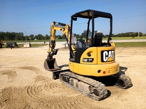 Excavatrice fiable de 3 tonnes pour les opérations de drainage et de creusement de fossés - Product Image 3