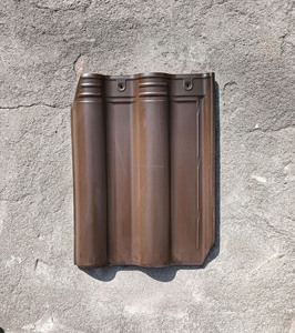Tuile de toit en céramique émaillée colorée pour villa moderne - Tuile durable et imperméable 300 x 400 mm, différentes couleurs pour usage hôtelier - Product Image 3