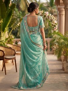 Blusa de Sari/Saree Bordada con Flores Verdes de NiMa Creations, Reversible, Antiarrugas, Elástica, de Secado Rápido, Vestido para Mujer - Product Image 3