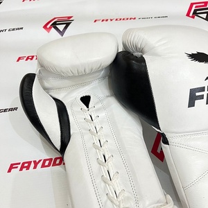 Guantes de Boxeo de Cuero Auténtico con Cordones, Diseño Personalizado Rojo y Negro, Protección UV de Alta Calidad, para Combate Profesional, Gran Venta - Product Image 5