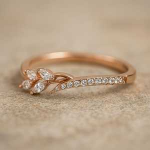 Bague en or massif 14 carats pour femme, avec diamant de laboratoire taille marquise et motif feuille délicat, bijou raffiné, cadeau idéal pour un anniversaire - Product Image 3