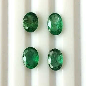 Émeraudes vertes calibrées de 2,65 carats, naturelles du Zambie, taille ovale 7x5 mm, facettées, translucides, lot de 4 pièces pour la fabrication de bijoux - Product Image 1