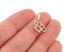 จี้เพชรโมอิสซาไนต์ทรงเหลี่ยมแบบคัสตอม ชุบทอง 14K ได้รับการรับรองจาก IGL น้ำหนัก 0.2 กะรัต และ 7 กรัม เหมาะสำหรับเป็นของขวัญแต่งงาน - Product Image 2