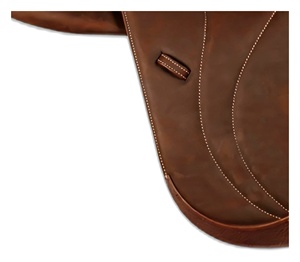 Silla de Doma Inglesa de Cuero Marrón con Estructura de Madera y Herrajes de Latón, Ajuste Ajustable, Asiento Acolchado, Personalizada para una Monta Cómoda - Product Image 4