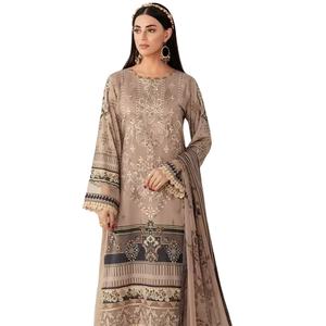 Collection été pakistanaise originale Collection pure imprimée avec patchs brodés avec imprimé mousseline Costume pakistanais Duppata - Product Image 1