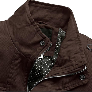 Chaqueta Cargo Urbana para Hombre con Logotipo Personalizado – Prenda Exterior Multibolsillos para Moda Urbana y Uso Diario - Product Image 3