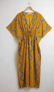 ชุดเดรสคาฟทันผ้าฝ้ายย้อมสีแบบโบโฮสั่งทำพิเศษ คอวี แต่งเชือกผูกตัดกันสี ซักได้ ระบายอากาศดี เหมาะสำหรับลูกค้าบูติก - Product Image 2