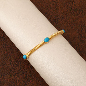 Brazalete Abierto de Estilo Vintage Chapado en Oro con Cuerda Trenzada y Piedras Turquesa Ovaladas para Mujer - Product Image 3