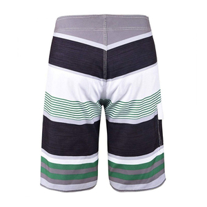 Shorts de plage rayés pour hommes, séchage rapide, polyester, décontractés, longueur Bermuda, taille élastique avec poches - Product Image 1