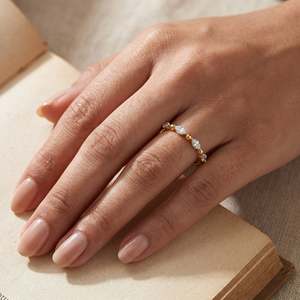 Bague de cocktail de luxe en moissanite et diamant pour femme, idéale pour les fiançailles et les mariages, design minimaliste unique, trois couleurs de placage - Product Image 1