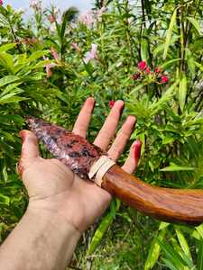 Cuchillo de Obsidiana de Caoba Hecho a Mano con Cristales Aahil, Mango de Madera, Cristal Natural, Ritual, Decorativo, Hoja de Piedra Preciosa, Sanación - Product Image 6