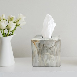 Caja de pañuelos decorativa premium con textura de piedra gris para el hogar u oficina, estilo minimalista de alabastro con efecto mármol. - Product Image 1