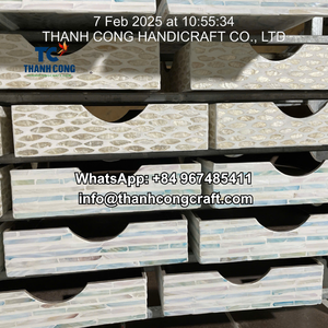 Lujosa bandeja ecológica de nácar con asas hecha a mano en Vietnam, apta para alimentos para uso doméstico y en restaurantes - Product Image 5