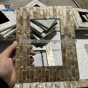 Miroir en rotin OEM de confiance pour les distributeurs mondiaux, proposant un design raffiné de miroirs en rotin tressé et axé sur la coopération à long terme. - Product Image 4