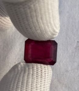 พลอยทับทิมทรงเหลี่ยมธรรมชาติสีแดงอ่อน – พลอยเม็ดเดี่ยว 13.05 กะรัต สำหรับทำเครื่องประดับ สะอาดตา - Product Image 1