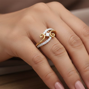 Bague de fiançailles en or et diamants pour femme avec design en spirale en forme de S - Bijoux fins pour cadeau d'anniversaire - Product Image 4