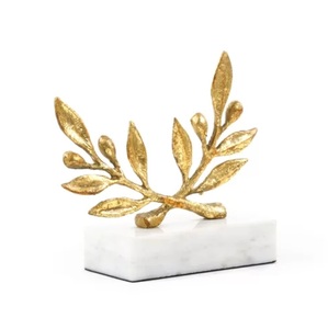 Escultura Moderna de Hoja de Oro con Base de Mármol, Decoración de Hogar de Lujo, Adorno Artístico Metálico Nórdico para Mesa, Regalo al por Mayor para Sala de Estar - Product Image 1