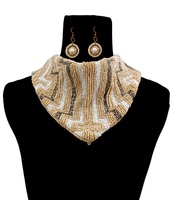 Collier de perles de verre brodé à la main de créateur Style unique Bijoux colorés pour filles jolies et à la mode
