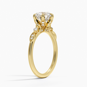 แหวนหมั้นเพชรทรงพวงองุ่นประดับเพชรหลายเม็ด - Product Image 3
