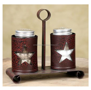 Luxueux ensemble de sel et poivre en laiton plaqué or fini parfait pour une utilisation élégante d'ustensiles de cuisine et de vaisselle - Product Image 5