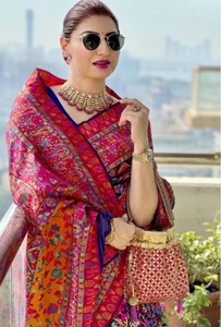 Sari en soie pure et coton Kanjivaram KV, tissé traditionnellement, à blocs de couleurs, pour les fêtes (Bleu) - Product Image 4