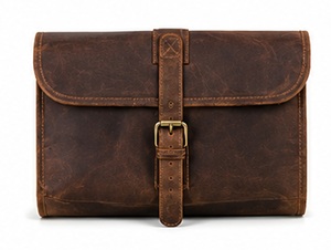 Neceser de Viaje Colgante de Cuero Genuino Premium, Organizador de Cosméticos Enrollable con Gancho para Hombre - Product Image 1