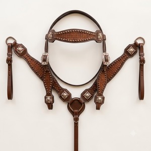 SAISHAS Équipement Équestre Complet en Cuir Véritable et Bois : Bridon, Collier, Harnais, Rênes et Selle – Durable - Product Image 1