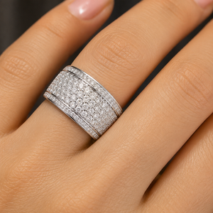 Anillo de Media Eternidad de Plata de Ley 925 y Oro con Diamantes Cultivados en Laboratorio, Personalizado y de Lujo, para Boda, Compromiso, Aniversario o Fiesta - Product Image 2