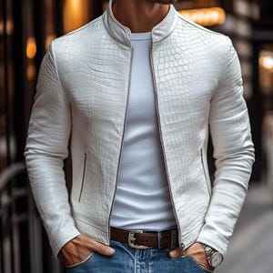Chaqueta Bomber de Cuero con Estampado de Piel de Serpiente Blanca para Hombre, Cuello Alto, Cierre de Cremallera, Corte Ajustado, Estilo Motero, para Otoño - Product Image 5