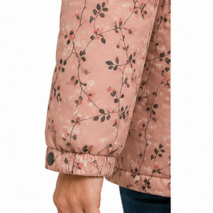 Manteau parka d'aventure pour femmes avec tissu imperméable et construction respirante pour les températures froides - Product Image 4