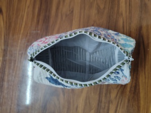 Corn husk clutch pouch Durable makeup pouch wholesale Soft portable puffer bag Lightweight cosmetic caseble Wholesale Make up - Product Image 4