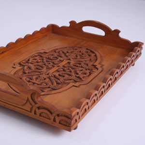 Bandeja de Servir de Madera Hecha a Mano con Diseño Floral Intrincado, Plato Decorativo Elegante de Primera Calidad para el Hogar y la Cocina - Product Image 1