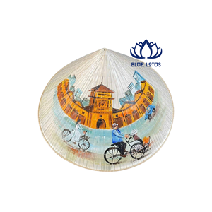 Chapeau vietnamien unique en calebasse sculptée, écologique et disponible |   Cadeau artisanal traditionnel et accessoire pour événements - Product Image 1