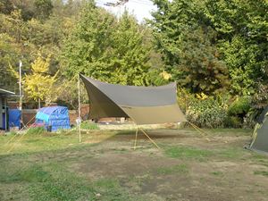 ผ้าใบกันน้ำ CAMPTOWN HEXA TARP XL 300 กรัม/ตร.ม. สีดำ/ขาว/เหลือง/แดง/น้ำเงิน/สีดำ ป้องกันรังสียูวี สำหรับตั้งแคมป์ ตกปลา ปิกนิก กันน้ำได้ทุกฤดู ใช้งานง่าย - Product Image 3