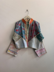 เสื้อแจ็คเก็ตแฮนด์เมดแบบคันธาหลากหลายแบบ สไตล์โบโฮฮิปปี้แบบกลับด้านได้ สำหรับผู้หญิง - Product Image 4