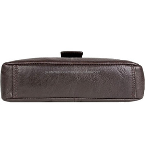 Sac en cuir durable résistant à l'eau, idéal pour PC ou tablette, avec sangle à bandoulière réglable, en cuir brun foncé - Product Image 3